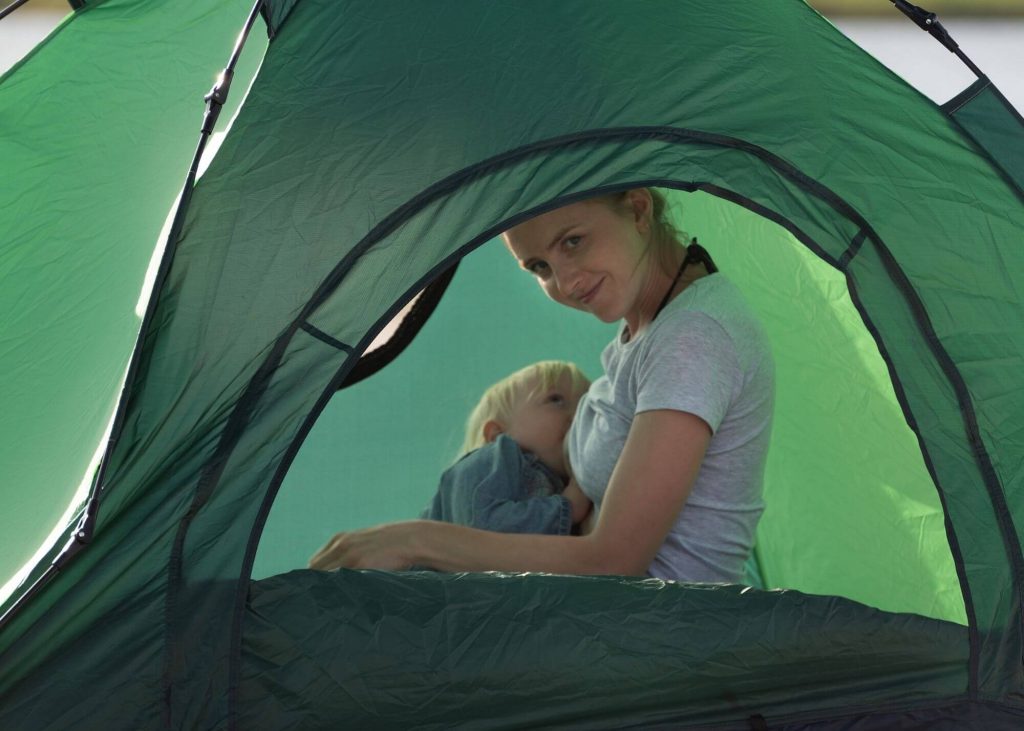 breastfeeding in tent