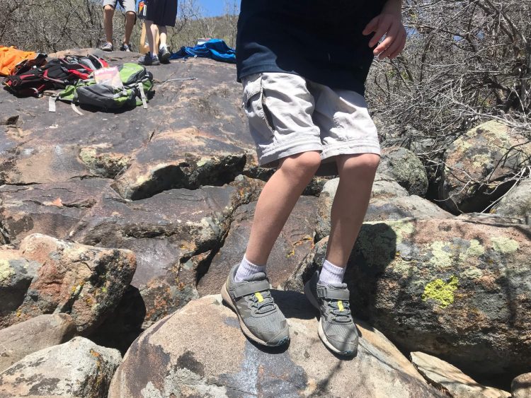 Toddler/Little Kid/Big Kid OUTVENTURE Kids Outdoor Hiking Shoes Lightweight Trekking Trails Shoe 